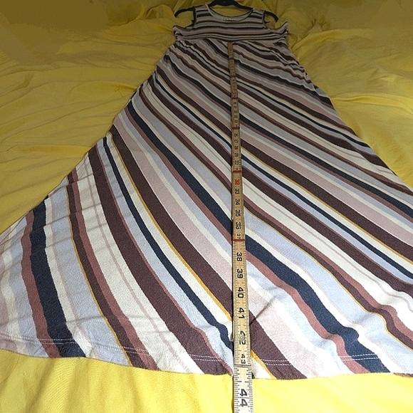 Multicolor Striped Sleeveless Maxi Dress - Picture 5 of 9